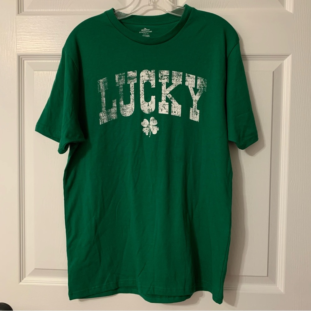 St. Patrick’s Day Green 'Lucky' Graphic T-Shirt Medium NWOT Cotton Blend Soft